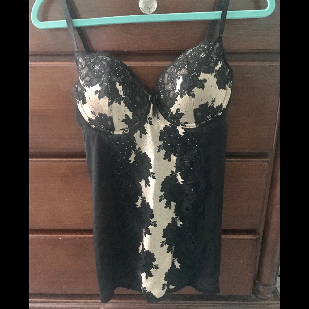 NWT Victoria’s Secret camisole & matching garter